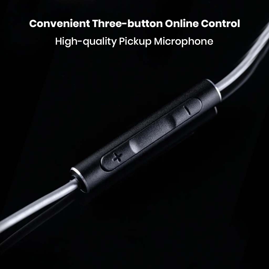 Close-up of MOONDROP Chu 2 DSP cable's three-button inline control with microphone, offering convenient audio and call management.