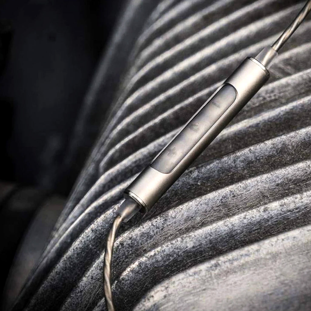 Concept-Kart-SoundMAGIC-E11C-Earphone-2-_10