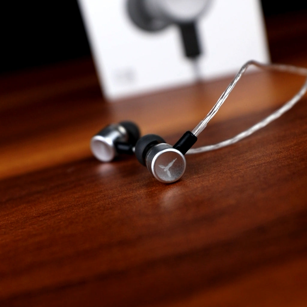 Concept-Kart-Tanchjim-One-IEM-Silver-1-_8_7b19355c-9979-431f-b168-3eb2eb4f79fd