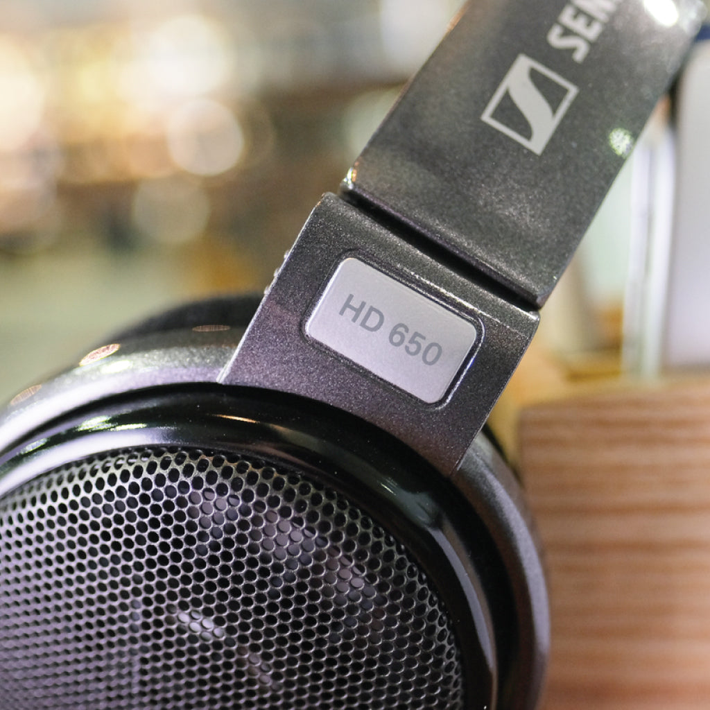 Concept-Kart-Sennheiser-HD-650-Open-Back-Headphone-Black-3