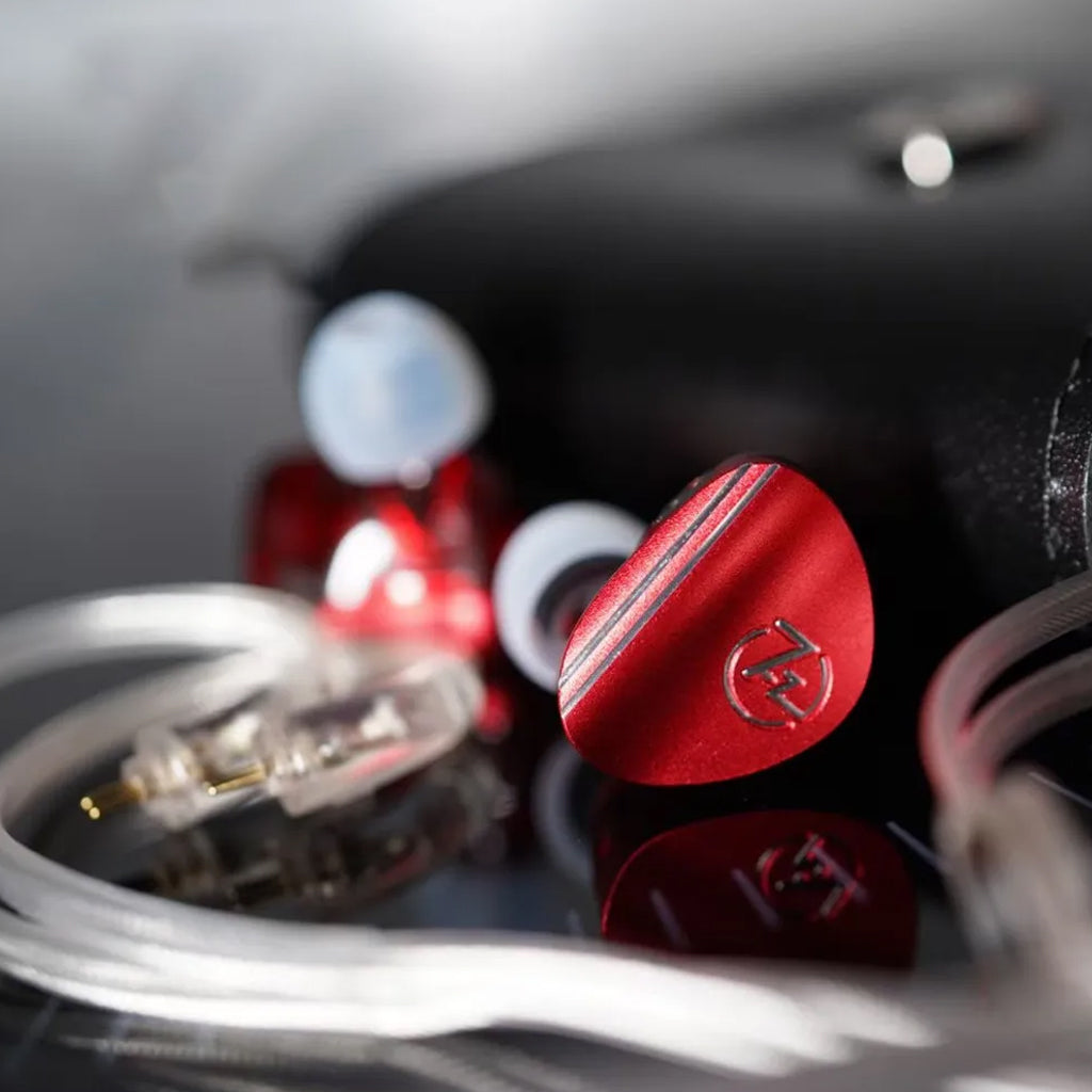 Concept-Kart-7HZ-Sonus-IEM-Red-1-_4