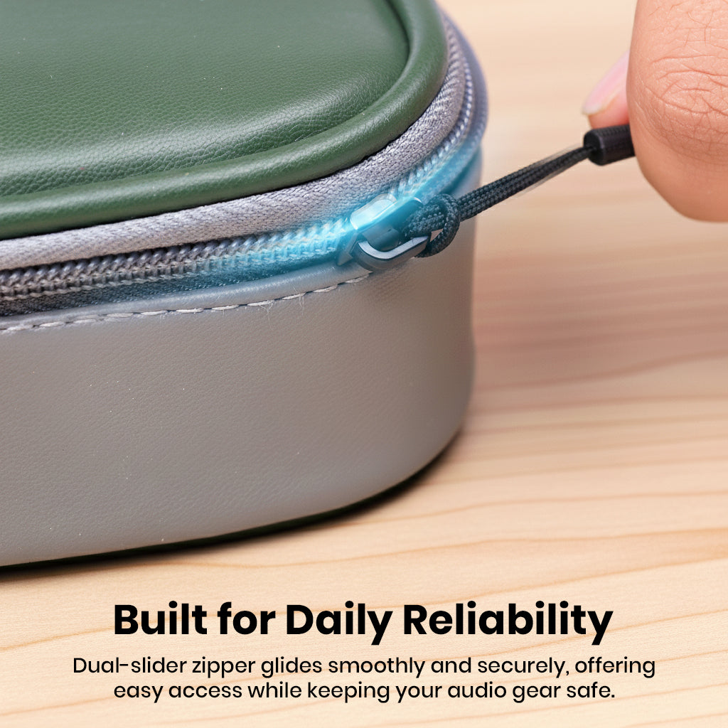 Close-up of AUDIOCULAR CRATE dual-slider zipper for smooth, secure closure, ensuring daily reliability and gear safety.
