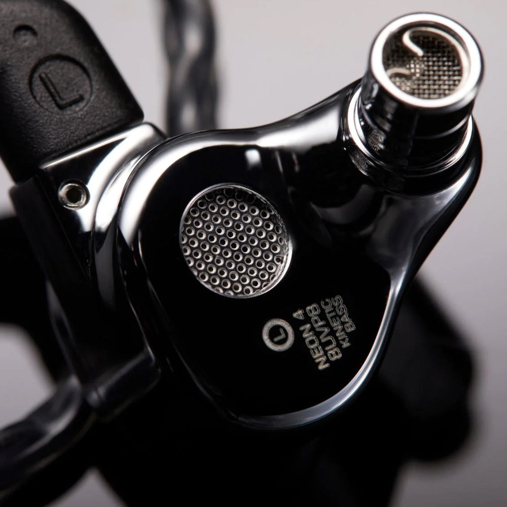 Concept-Kart-FIR-AUDIO-Neon-4-IEM-Silvr-1-_7