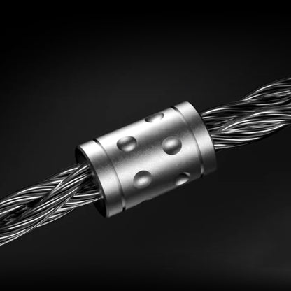 Detailed view of the durable metal splitter on OKZ - T7 Premium 4-Core Upgrade Cable for IEM, enhancing cable strength and aesthetics.