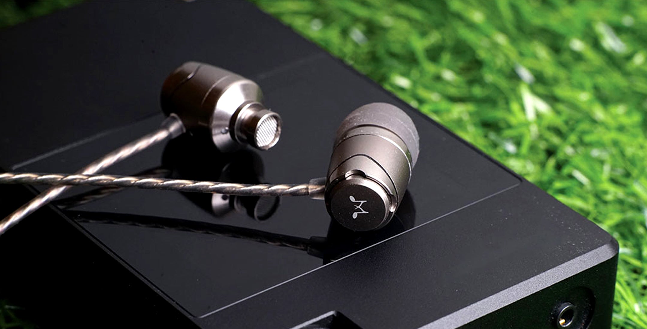 Concept kart soundmagic e11c earphone 1  1