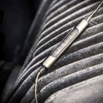 Concept-Kart-SoundMAGIC-E11C-Earphone-2-_10