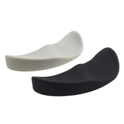 TECPHILE Wrist Support Pads in black and gray, ergonomic palm pads for right-handed users to relieve wrist fatigue during mouse use.