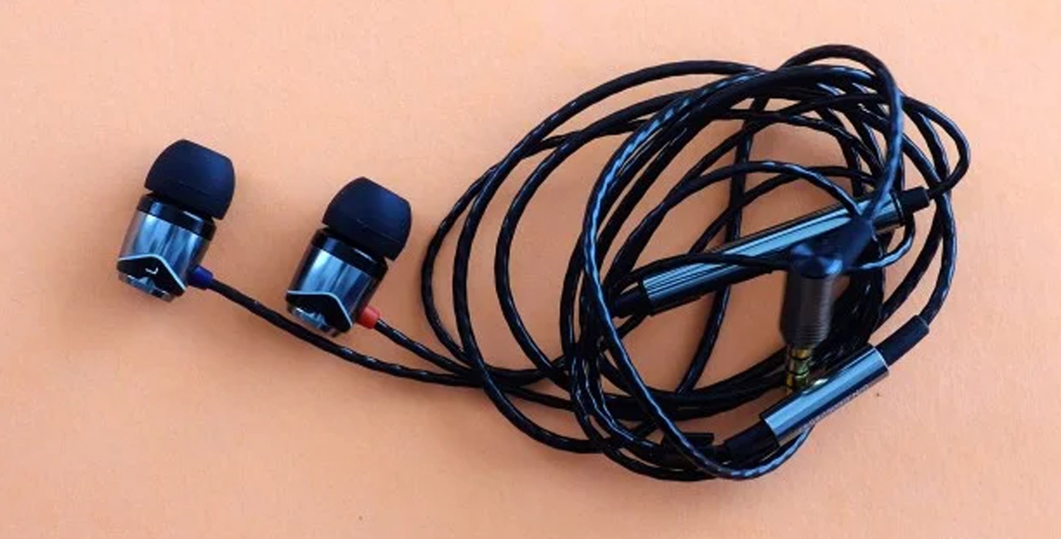 Concept kart soundmagic e10c earphone black 1  1