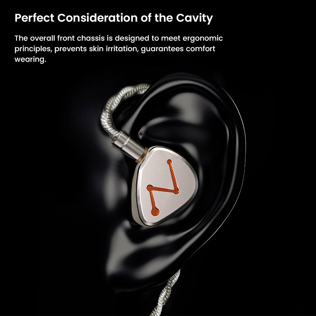 LETSHUOER DZ4 IEM worn in ear, demonstrating ergonomic fit and comfort-focused cavity design.