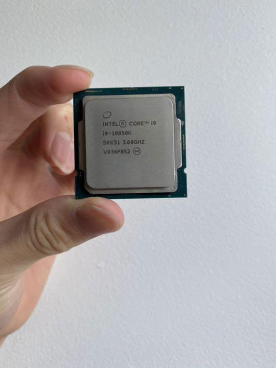 Intel Core i9-10850K Unlocked Desktop Processor (Unboxed) - 5