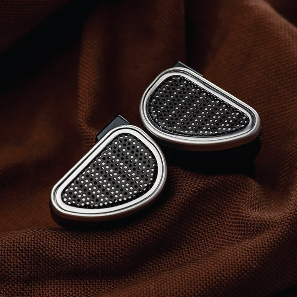 Concept-Kart-64Audio-Duo-Wired-IEM-Black-1_10