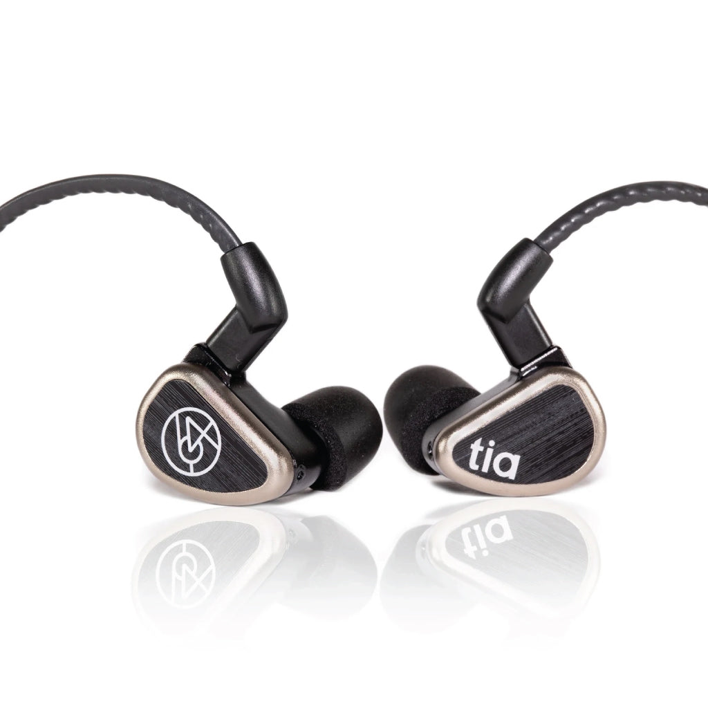 Concept-Kart-64Audio-Trio-Wired-IEM-Black-1_2