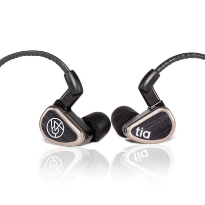 Concept-Kart-64Audio-Trio-Wired-IEM-Black-1_2