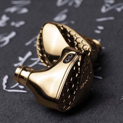 Concept-Kart-TANGZU-SHIMIN-LI-Wired-IEM-Silver-2_20