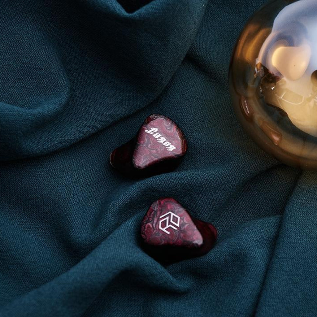 Concept-Kartr-Yanyin-Canon-Wired-IEM-1_11